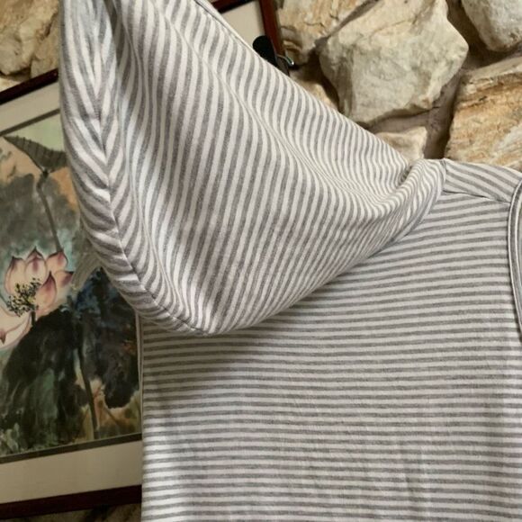 Beyond yoga open side hooded top xs *please read description* - Picture 5 of 9